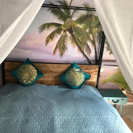 Privat Tropical House With Jacuzzi *
