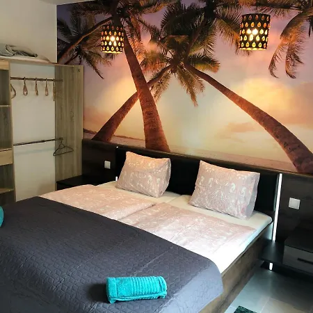 Feriehus Privat Tropical House With Jacuzzi *